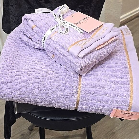 Juicy Couture Home Embroidered Signature Logo Towel Set- Lavender - Picture 5 of 7